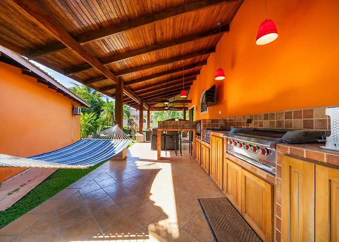 Villaggio 376 - Bbq, Pool, Garden, Smart Tv, Parking, Ac, King Bed, Laundry Facilities